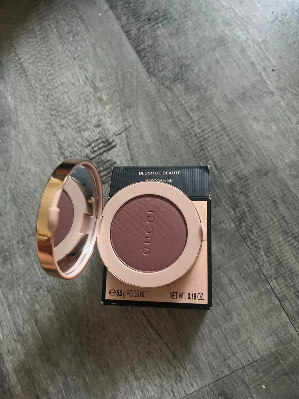 Gucci Blush de Beauté Compact in Pale Pink
